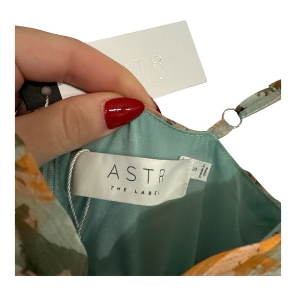 NWT ASTR The Label Fritillaria Maxi Dress Mint Purple Floral Sz S Ruffle Cutout - Picture 17 of 17